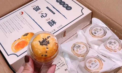 Cảnh giác với chất lượng bánh trung thu trứng chảy tràn lan trên mạng